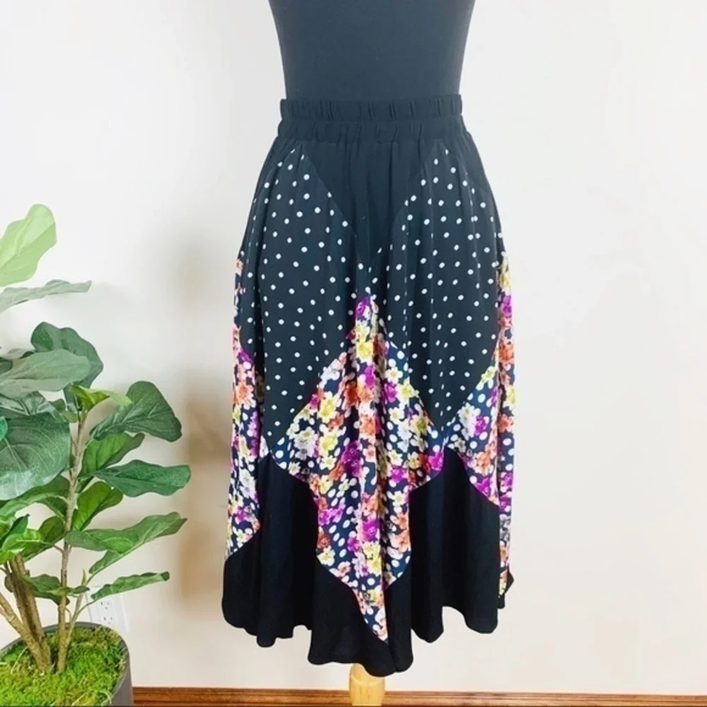 Anthropologie diamonds floral skirt. Size 0